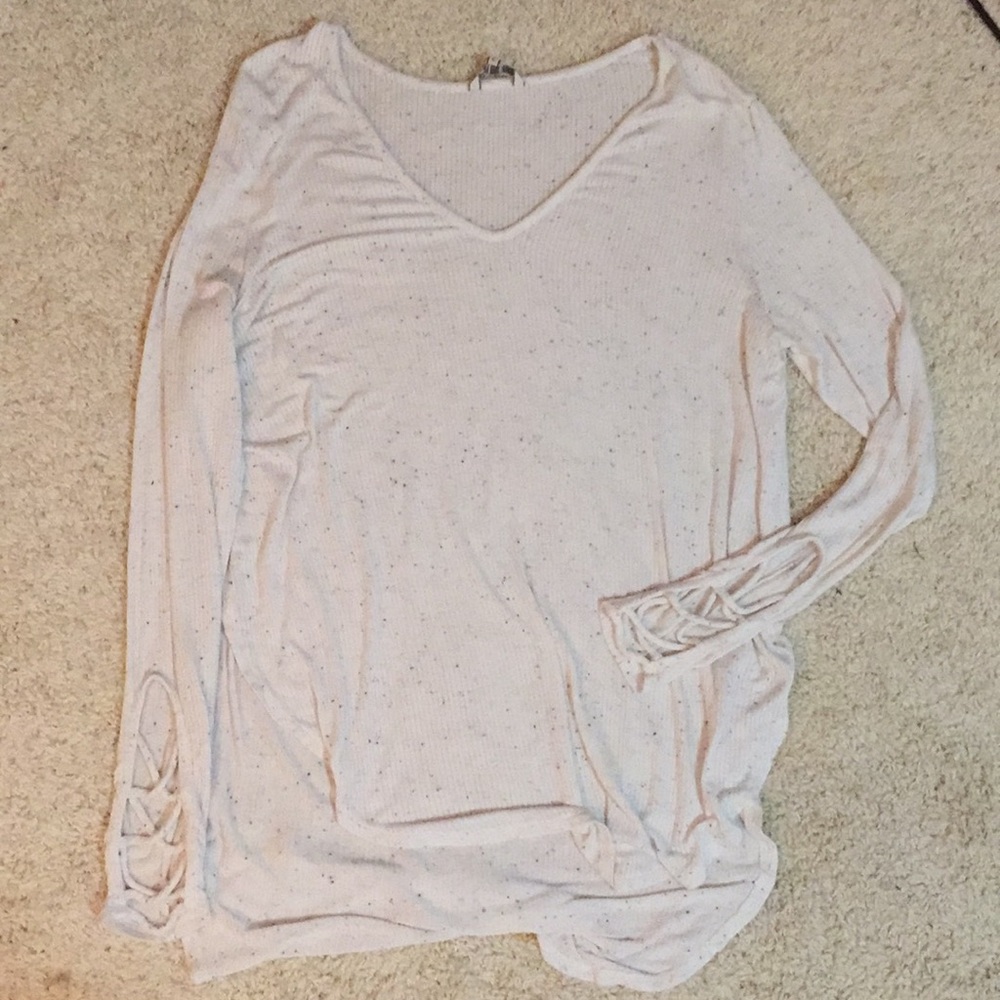 White/Heathered BKE Long Sleeve with Sleeve Detail